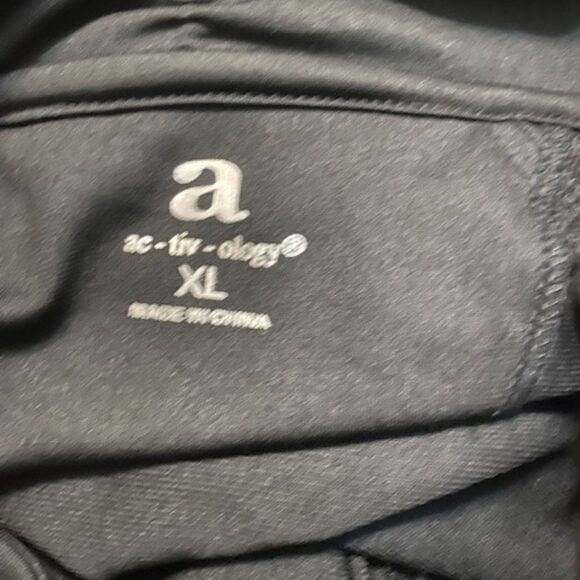 Activology Black/Snakeskin Print jacket, size L - Picture 3 of 3